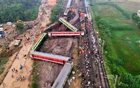 kecelakaan kereta api di india